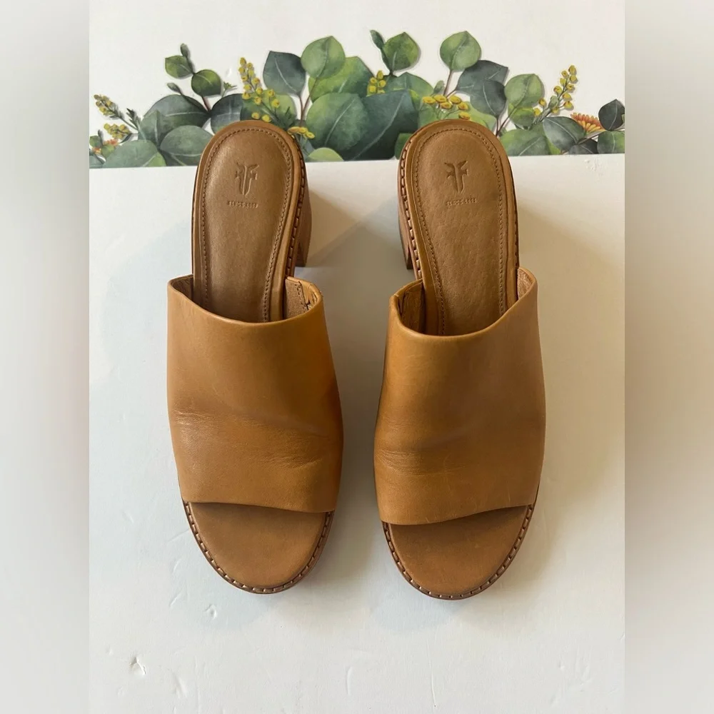 Frye Women’s Cindy Mule Peep Toe Healed Sandals - Picture 2 of 5